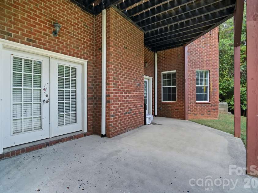1209 Mossbank Place, Gastonia, NC 28056.  MLS# CAR4369493, YatesRealty ID 15109. 