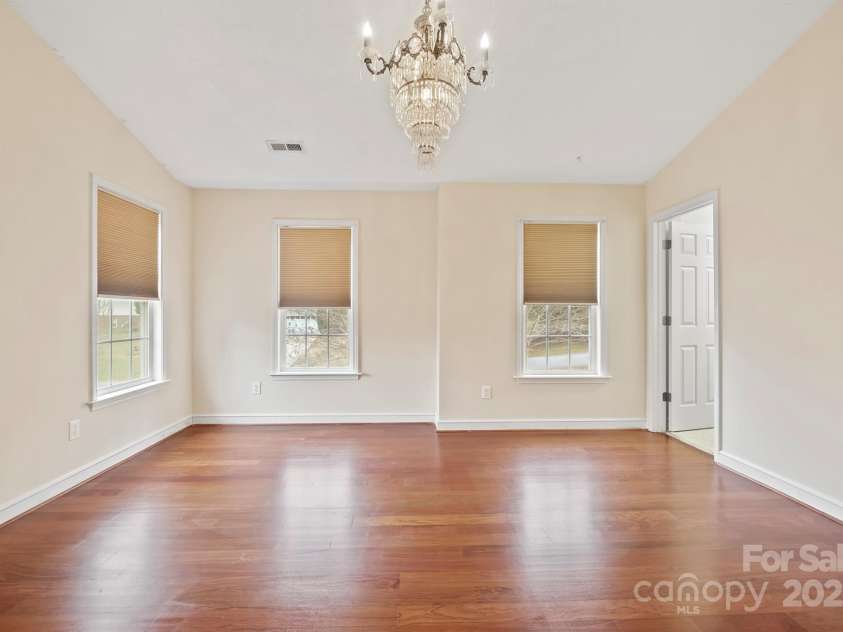 119 Heritage Creek Drive, Hickory, NC 28601.  MLS# CAR4209146, YatesRealty ID 1511. 