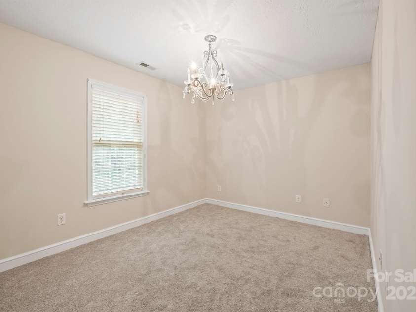 119 Heritage Creek Drive, Hickory, NC 28601.  MLS# CAR4209146, YatesRealty ID 1511. 