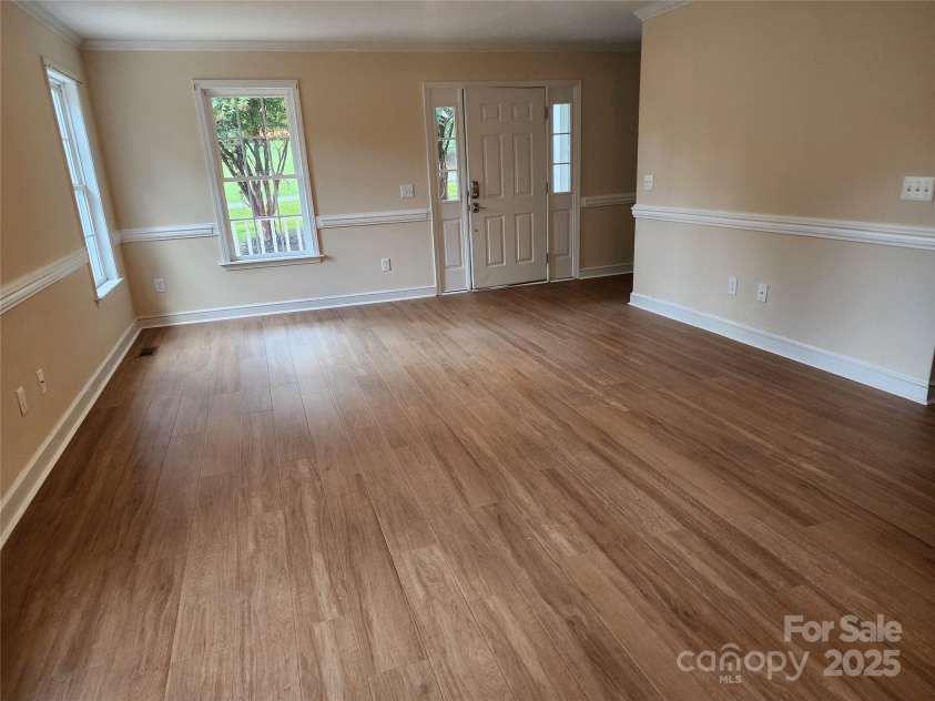 119 Heritage Creek Drive, Hickory, NC 28601.  MLS# CAR4209146, YatesRealty ID 1511. 