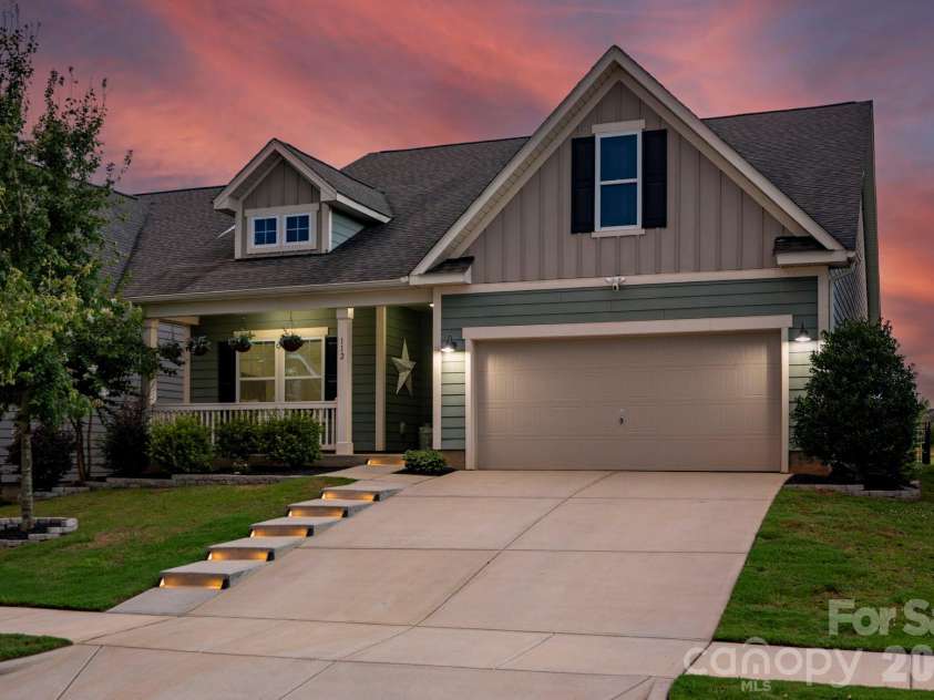 112 Jana Drive, Statesville, NC 28677.  MLS# CAR4363697, YatesRealty ID 15110. 