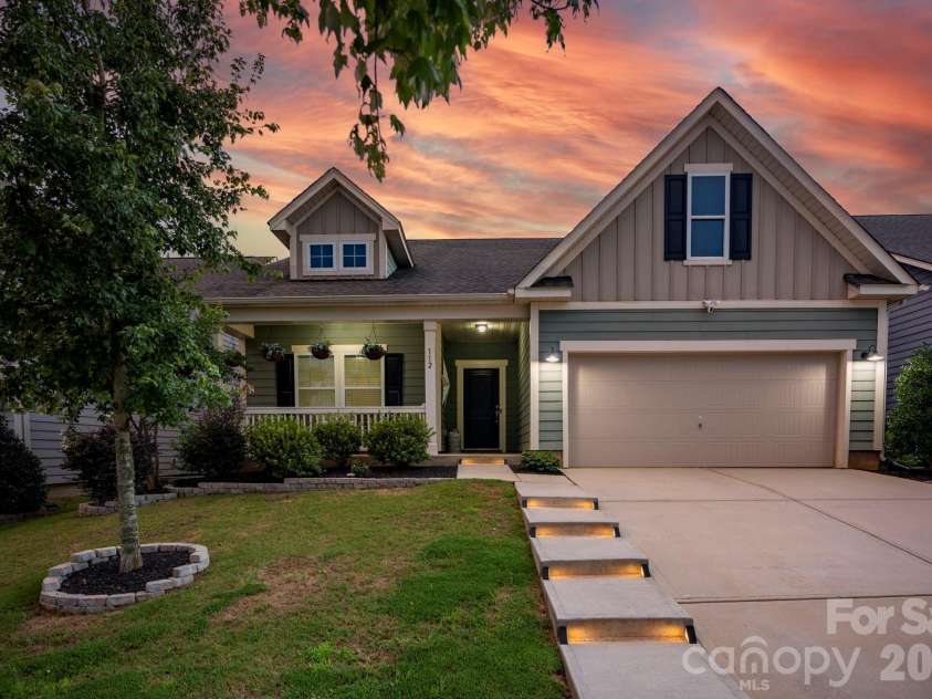 112 Jana Drive, Statesville, NC 28677.  MLS# CAR4363697, YatesRealty ID 15110. 