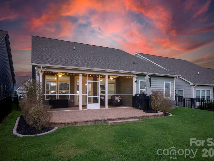 112 Jana Drive, Statesville, NC 28677.  MLS# CAR4363697, YatesRealty ID 15110. 