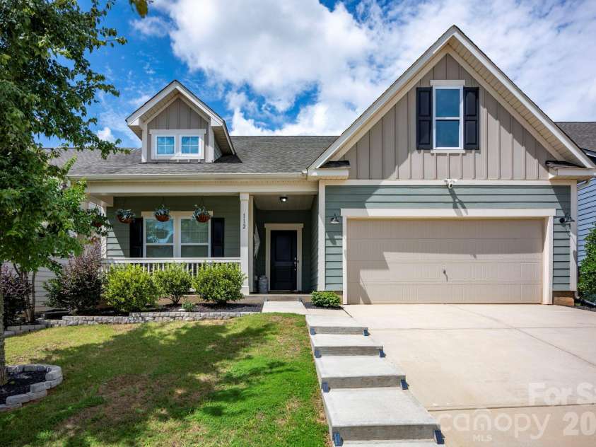 112 Jana Drive, Statesville, NC 28677.  MLS# CAR4363697, YatesRealty ID 15110. 