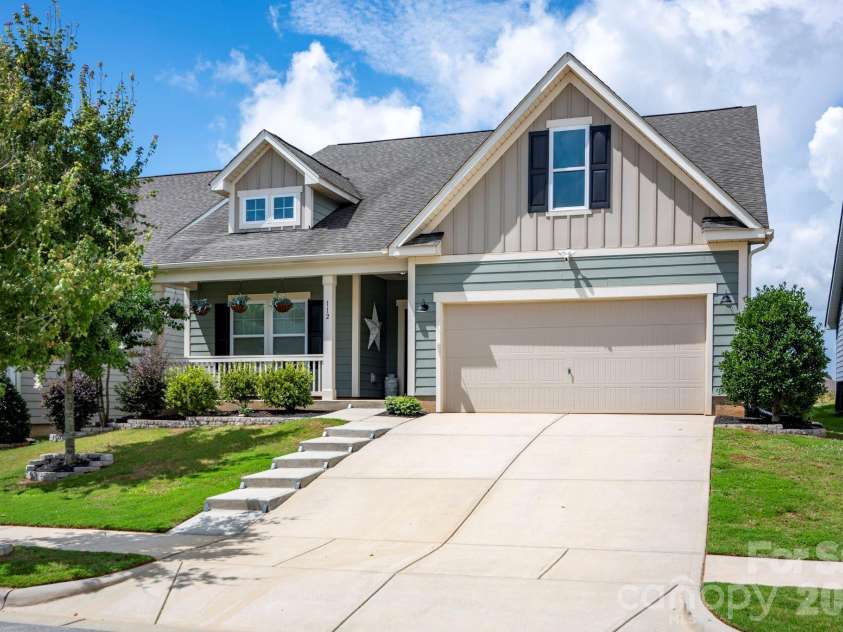 112 Jana Drive, Statesville, NC 28677.  MLS# CAR4363697, YatesRealty ID 15110. 