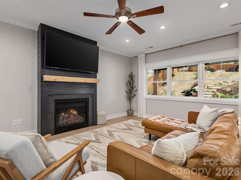 201 Weybridge Drive, Arden, NC 28704.  MLS# CAR4359287, YatesRealty ID 15111. 