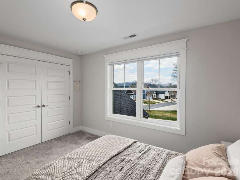 201 Weybridge Drive, Arden, NC 28704.  MLS# CAR4359287, YatesRealty ID 15111. 