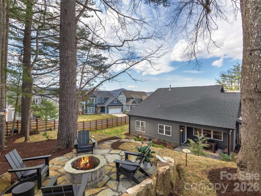 201 Weybridge Drive, Arden, NC 28704.  MLS# CAR4359287, YatesRealty ID 15111. 