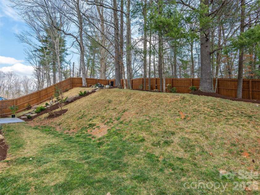 201 Weybridge Drive, Arden, NC 28704.  MLS# CAR4359287, YatesRealty ID 15111. 