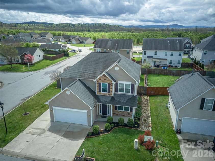 222 Haw River Road, Fletcher, NC 28732.  MLS# CAR4367709, YatesRealty ID 15112. 