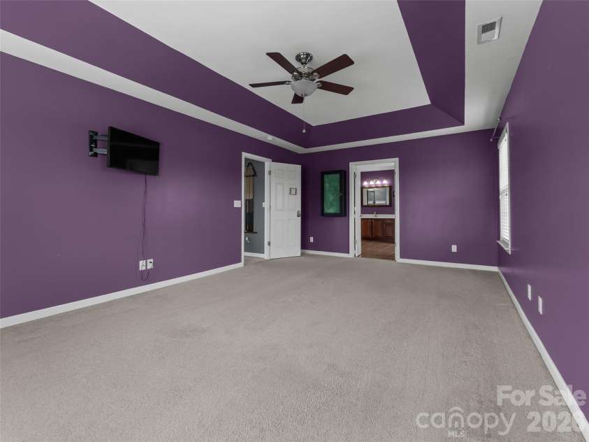 222 Haw River Road, Fletcher, NC 28732.  MLS# CAR4367709, YatesRealty ID 15112. 