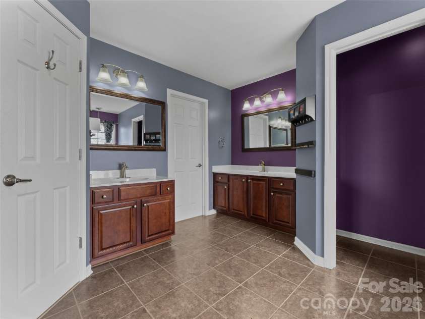 222 Haw River Road, Fletcher, NC 28732.  MLS# CAR4367709, YatesRealty ID 15112. 