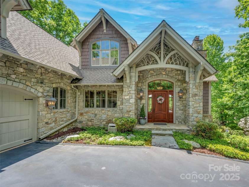 296 Cedar Rock Trail, Hendersonville, NC 28739.  MLS# CAR4263247, YatesRealty ID 15112. 