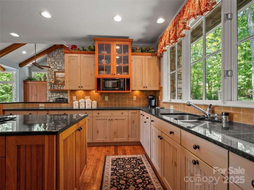 296 Cedar Rock Trail, Hendersonville, NC 28739.  MLS# CAR4263247, YatesRealty ID 15112. 