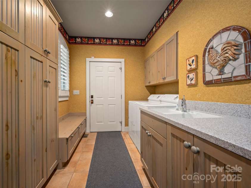 296 Cedar Rock Trail, Hendersonville, NC 28739.  MLS# CAR4263247, YatesRealty ID 15112. 