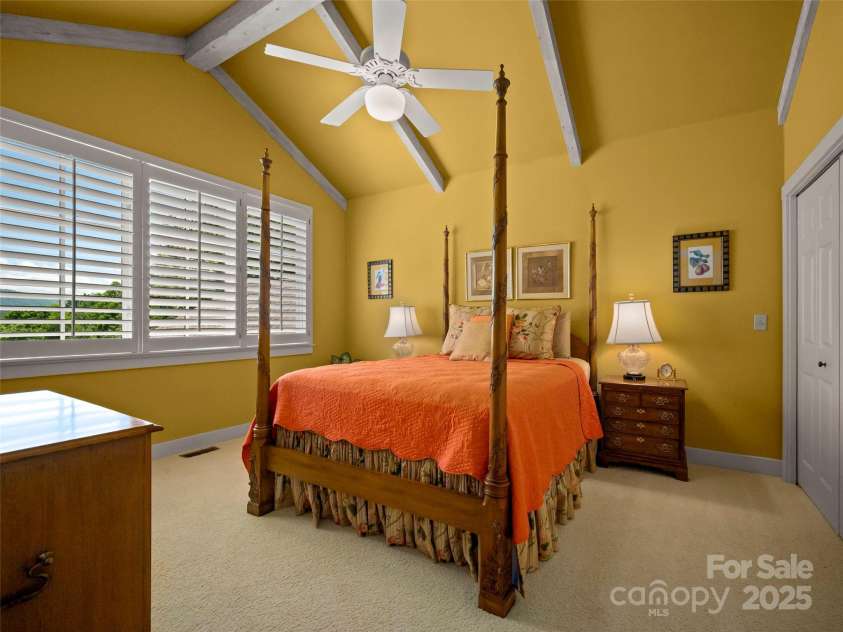 296 Cedar Rock Trail, Hendersonville, NC 28739.  MLS# CAR4263247, YatesRealty ID 15112. 