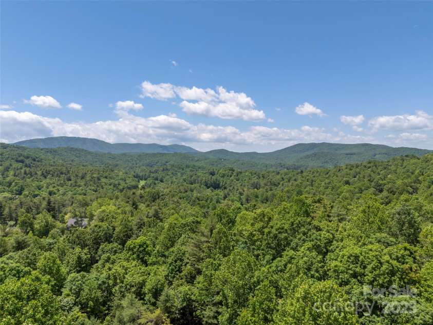 296 Cedar Rock Trail, Hendersonville, NC 28739.  MLS# CAR4263247, YatesRealty ID 15112. 