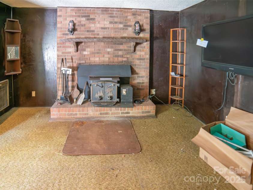 1463 Land Street, Lenoir, NC 28645.  MLS# CAR4258527, YatesRealty ID 15113. 