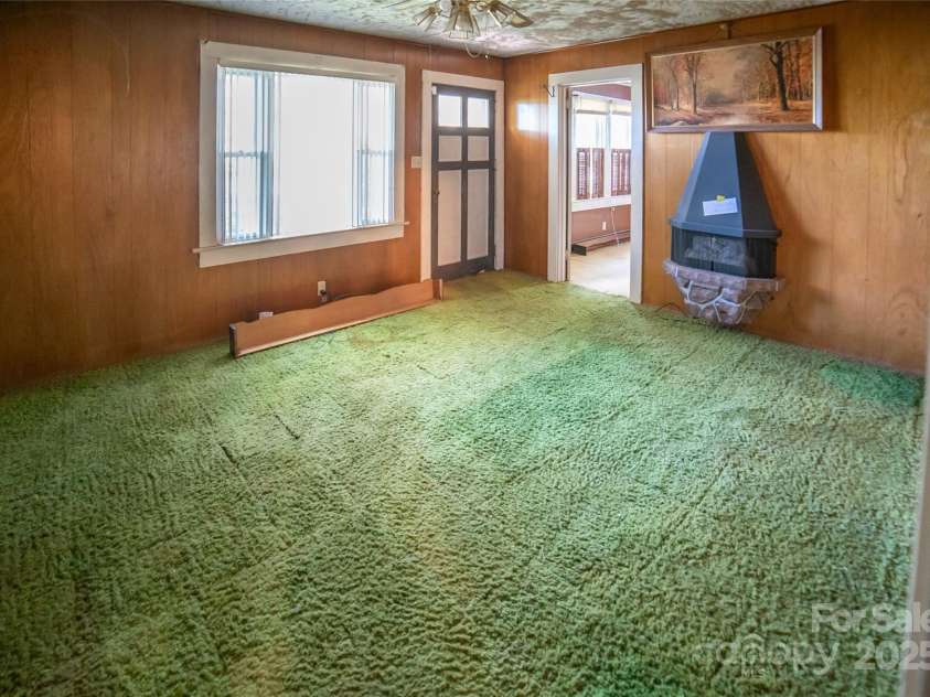 1463 Land Street, Lenoir, NC 28645.  MLS# CAR4258527, YatesRealty ID 15113. 