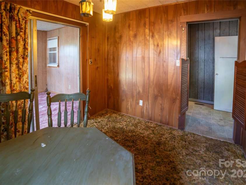 1463 Land Street, Lenoir, NC 28645.  MLS# CAR4258527, YatesRealty ID 15113. 