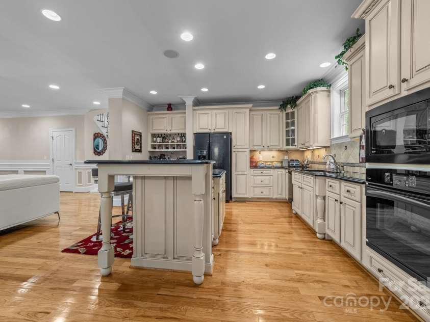 196 Arnold Palmer Drive, Advance, NC 27006.  MLS# CAR4263557, YatesRealty ID 15113. 