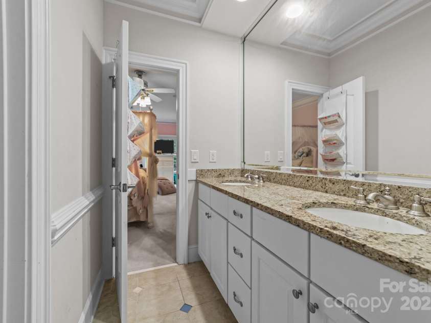 196 Arnold Palmer Drive, Advance, NC 27006.  MLS# CAR4263557, YatesRealty ID 15113. 