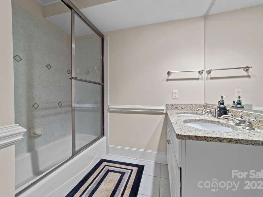 196 Arnold Palmer Drive, Advance, NC 27006.  MLS# CAR4263557, YatesRealty ID 15113. 