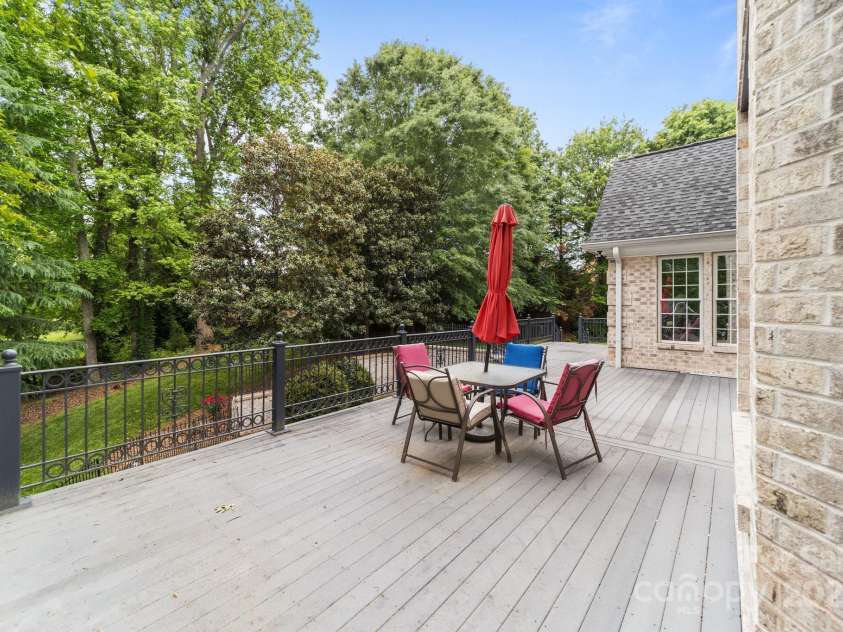 196 Arnold Palmer Drive, Advance, NC 27006.  MLS# CAR4263557, YatesRealty ID 15113. 