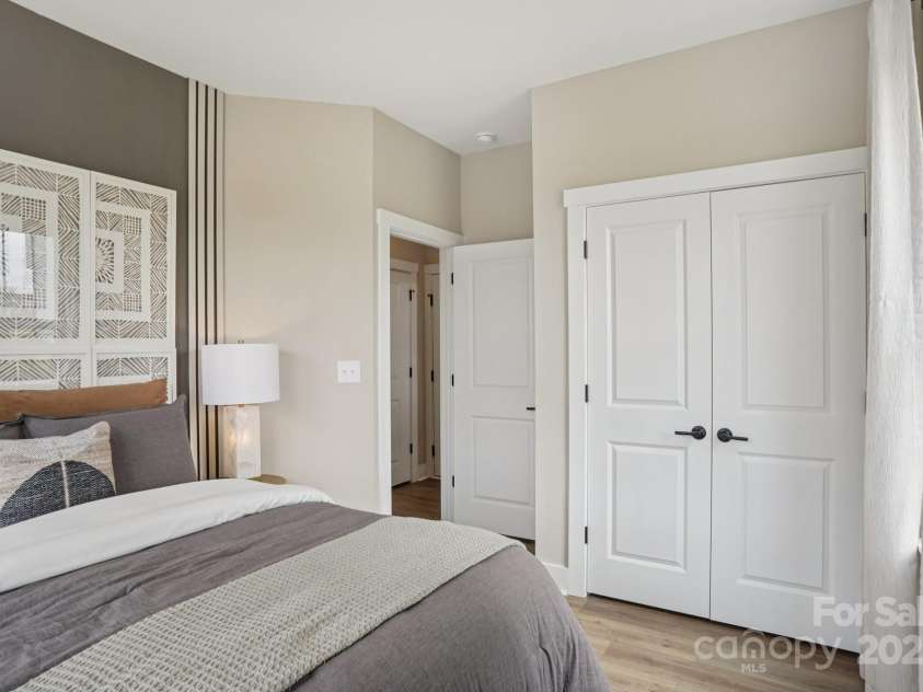 3225 Drift Street, Charlotte, NC 28278.  MLS# CAR4263768, YatesRealty ID 15115. Representative