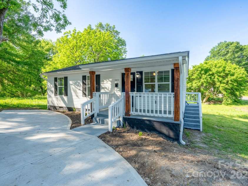 1411 Caldwell Street, Gastonia, NC 28052.  MLS# CAR4253816, YatesRealty ID 15117. 