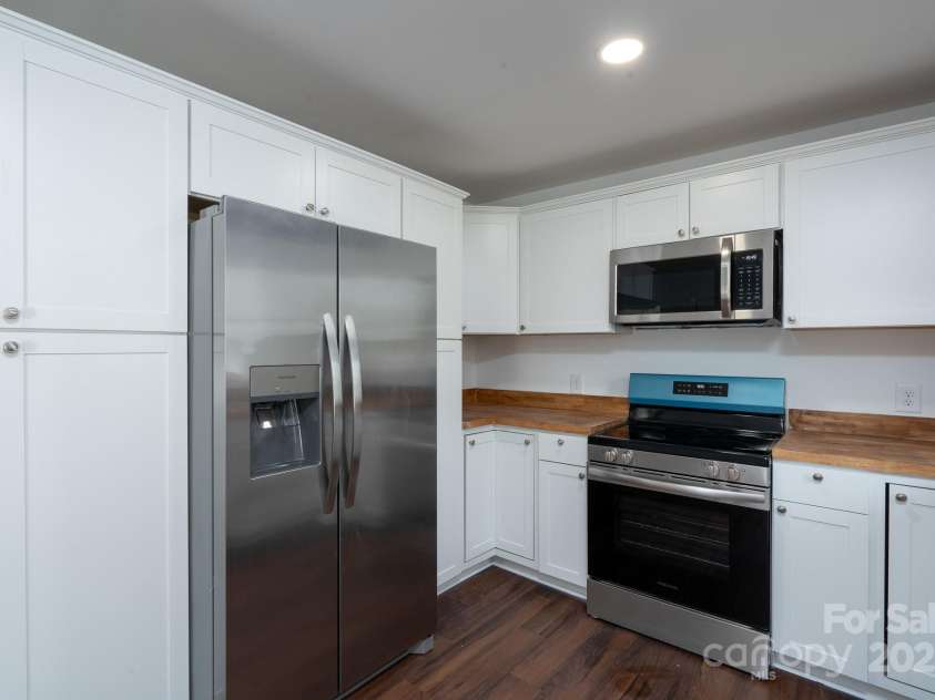 1411 Caldwell Street, Gastonia, NC 28052.  MLS# CAR4253816, YatesRealty ID 15117. 