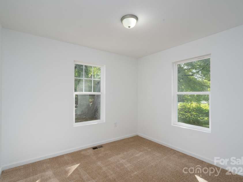 1411 Caldwell Street, Gastonia, NC 28052.  MLS# CAR4253816, YatesRealty ID 15117. 