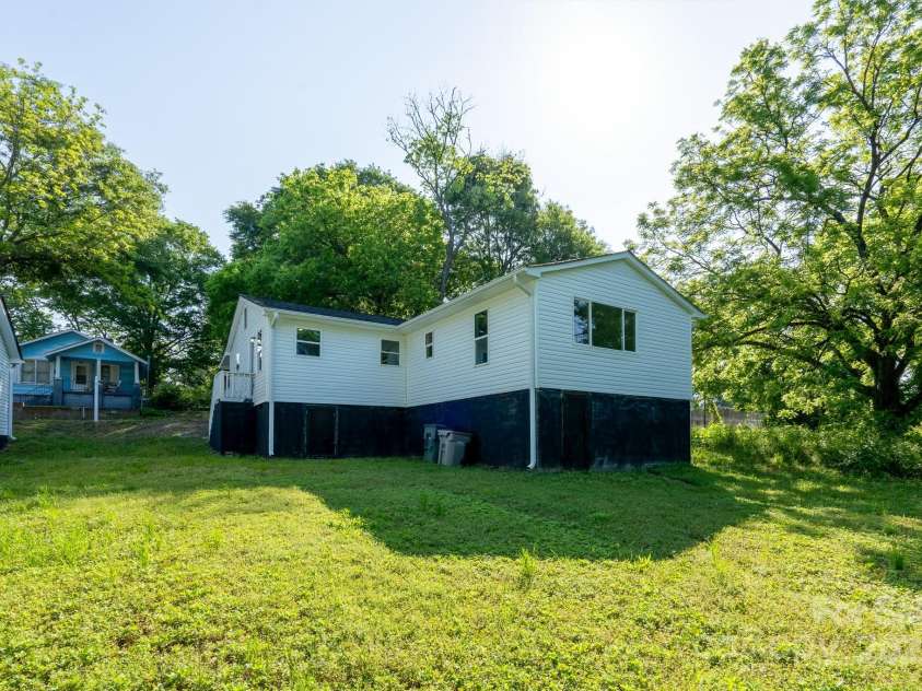 1411 Caldwell Street, Gastonia, NC 28052.  MLS# CAR4253816, YatesRealty ID 15117. 