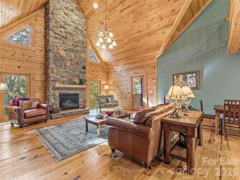 167 Mountain Vista Drive, Saluda, NC 28773.  MLS# CAR4337570, YatesRealty ID 15118. 