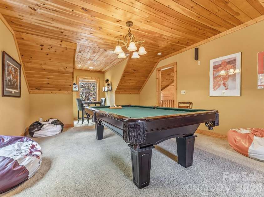 167 Mountain Vista Drive, Saluda, NC 28773.  MLS# CAR4337570, YatesRealty ID 15118. 