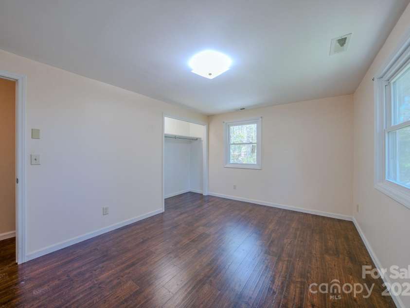 280 Fletcher View Drive, Fletcher, NC 28732.  MLS# CAR4244511, YatesRealty ID 15118. 