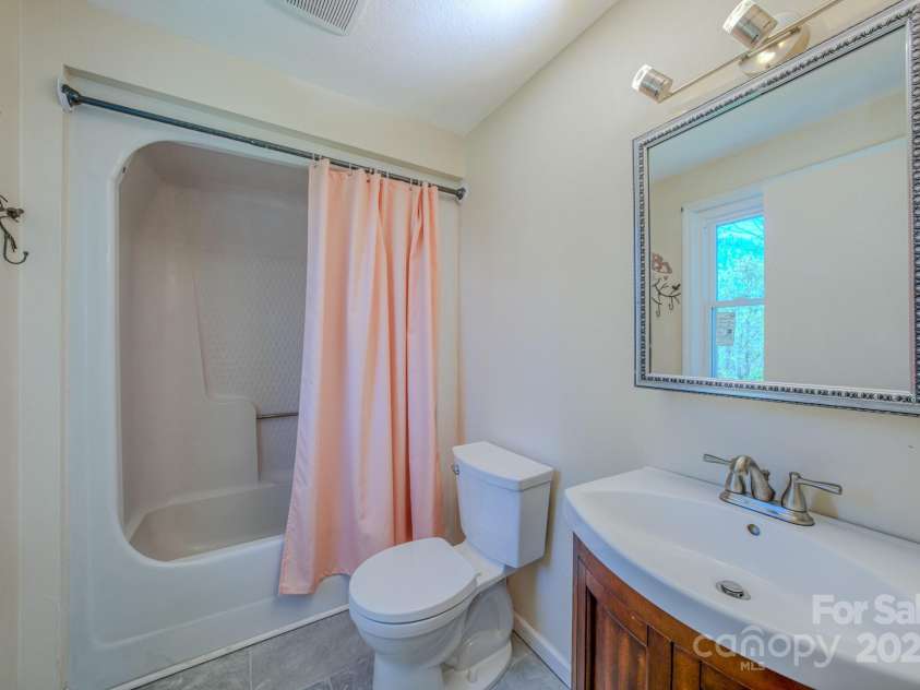 280 Fletcher View Drive, Fletcher, NC 28732.  MLS# CAR4244511, YatesRealty ID 15118. 