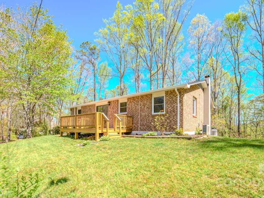 280 Fletcher View Drive, Fletcher, NC 28732.  MLS# CAR4244511, YatesRealty ID 15118. 