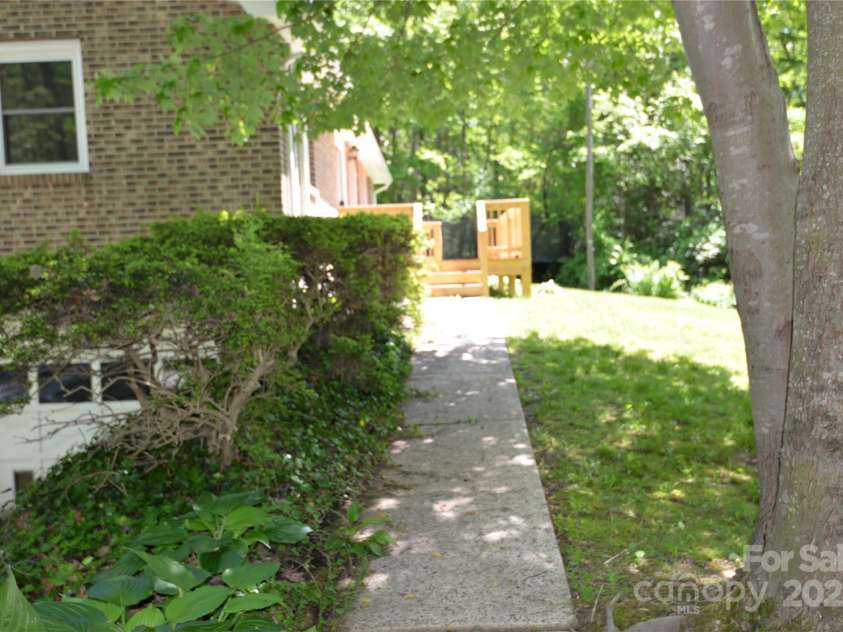 280 Fletcher View Drive, Fletcher, NC 28732.  MLS# CAR4244511, YatesRealty ID 15118. 