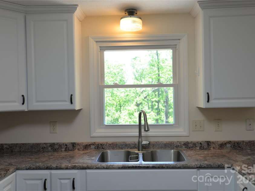 280 Fletcher View Drive, Fletcher, NC 28732.  MLS# CAR4244511, YatesRealty ID 15118. 