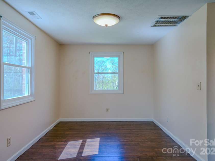 280 Fletcher View Drive, Fletcher, NC 28732.  MLS# CAR4244511, YatesRealty ID 15118. 