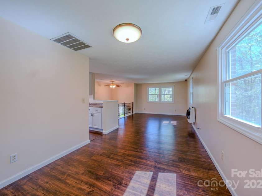 280 Fletcher View Drive, Fletcher, NC 28732.  MLS# CAR4244511, YatesRealty ID 15118. 