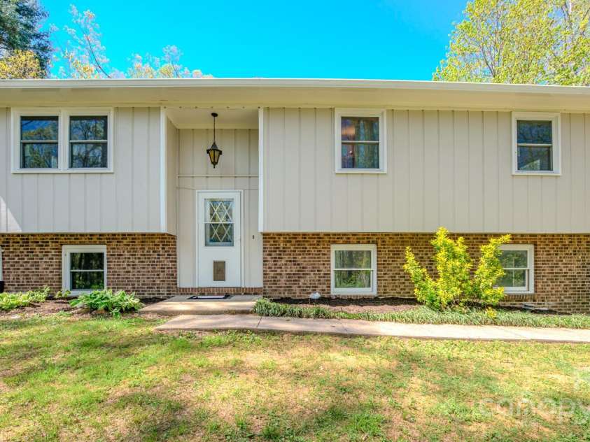 280 Fletcher View Drive, Fletcher, NC 28732.  MLS# CAR4244511, YatesRealty ID 15118. 