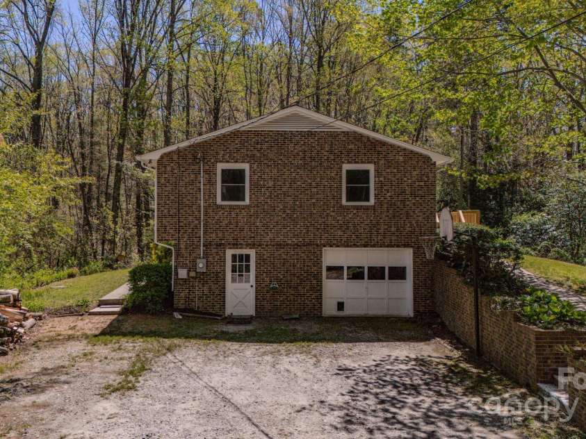 280 Fletcher View Drive, Fletcher, NC 28732.  MLS# CAR4244511, YatesRealty ID 15118. 