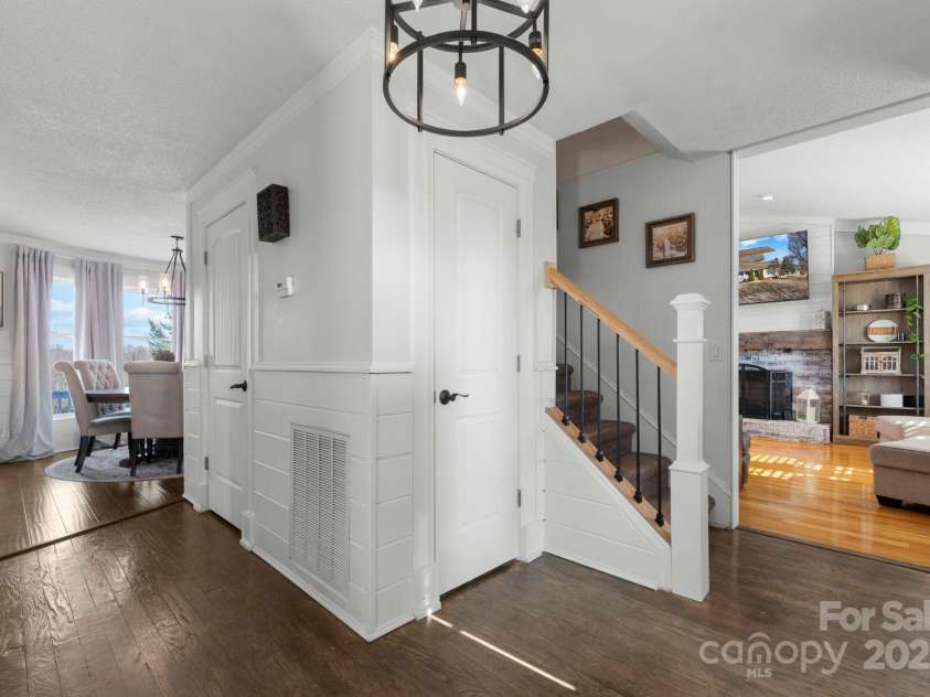 20 Meandering Way, Granite Falls, NC 28630.  MLS# CAR4333475, YatesRealty ID 15119. Foyer