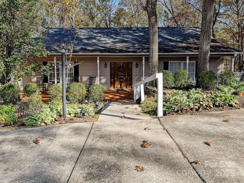 25040 Timberlake Drive, Tega Cay, SC 29708.  MLS# CAR4203265, YatesRealty ID 15119. 