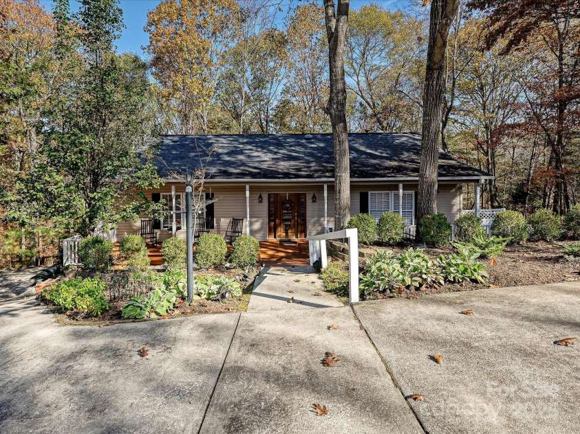 25040 Timberlake Drive, Tega Cay, SC 29708.  MLS# CAR4203265, YatesRealty ID 15119. 