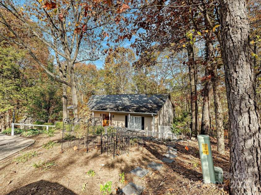 25040 Timberlake Drive, Tega Cay, SC 29708.  MLS# CAR4203265, YatesRealty ID 15119. 