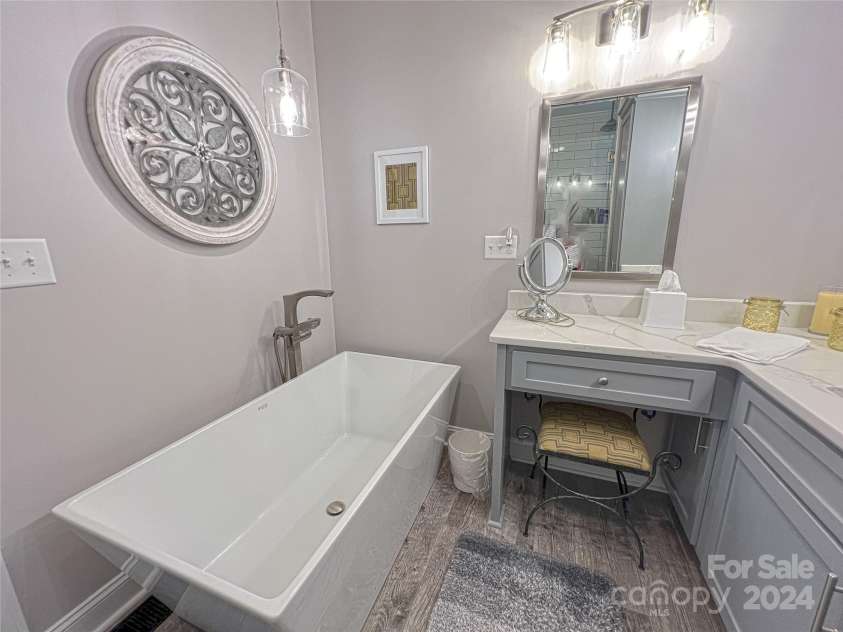 115 Anson Drive, China Grove, NC 28023.  MLS# CAR4146594, YatesRealty ID 1512. Master bath includes this large soaker tub for personal relaxation