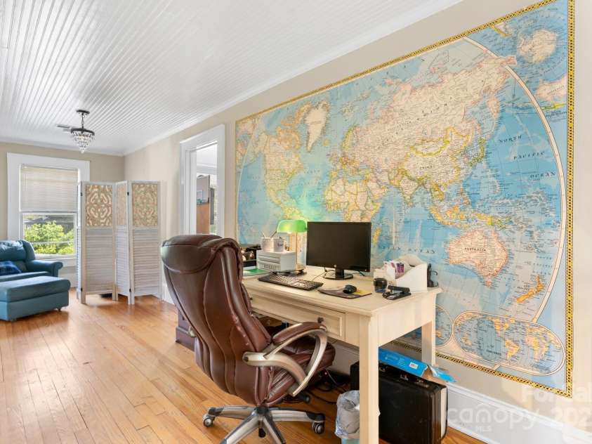 313 Main Street, Morganton, NC 28655.  MLS# CAR4275502, YatesRealty ID 1512. 